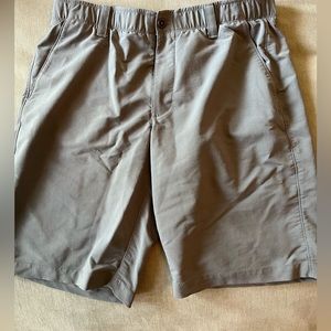 Under Armour golf shorts